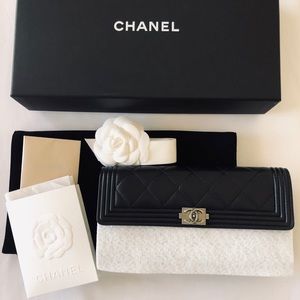!!!SOLD!!! Large Chanel Boy wallet